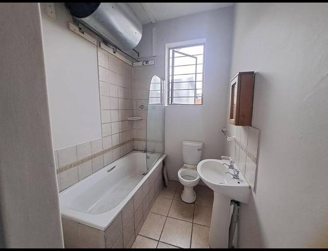 2 BEDROOM PROPERTY TO RENT IN GLENWOOD